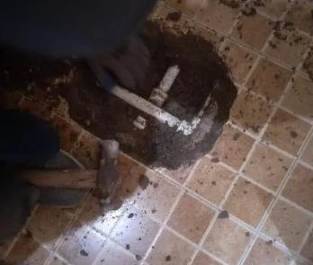 巴彦淖尔市卫生间漏水维修公司为您分享下卫生间渗水如何处理及注意事项