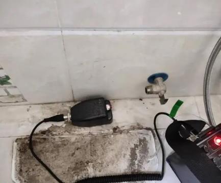 巴彦淖尔市屋顶漏水维修公司分享下卫生间漏水的危害及解决方法